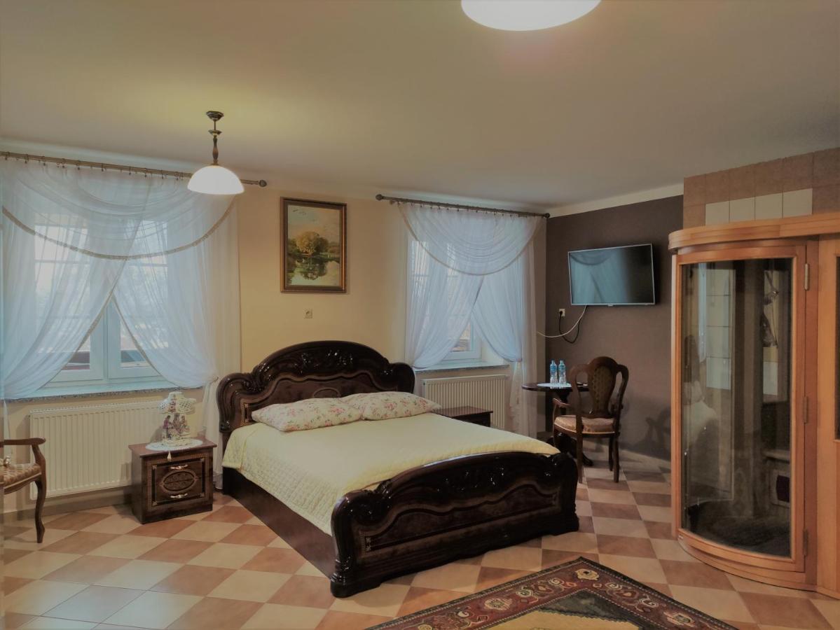 Bed and Breakfast Dwor Bartnika Narewka Exterior foto