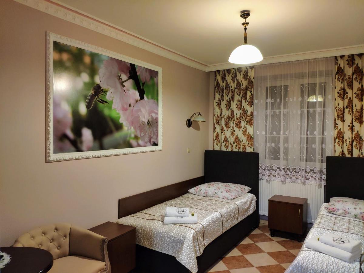 Bed and Breakfast Dwor Bartnika Narewka Exterior foto