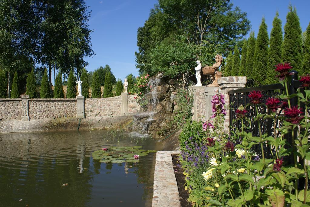Bed and Breakfast Dwor Bartnika Narewka Exterior foto