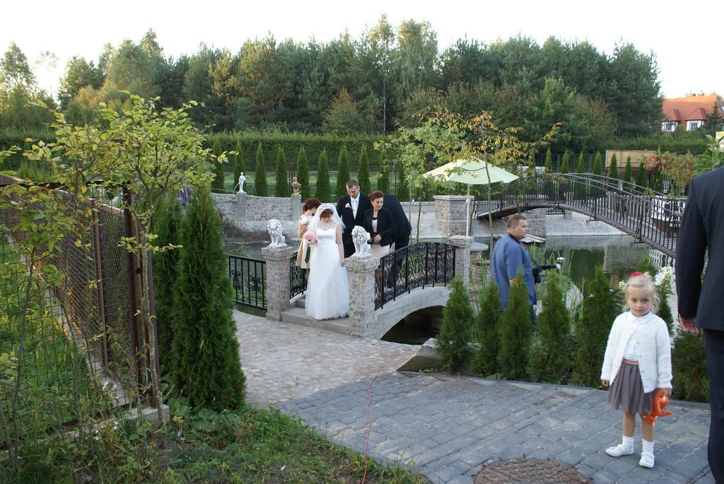 Bed and Breakfast Dwor Bartnika Narewka Exterior foto