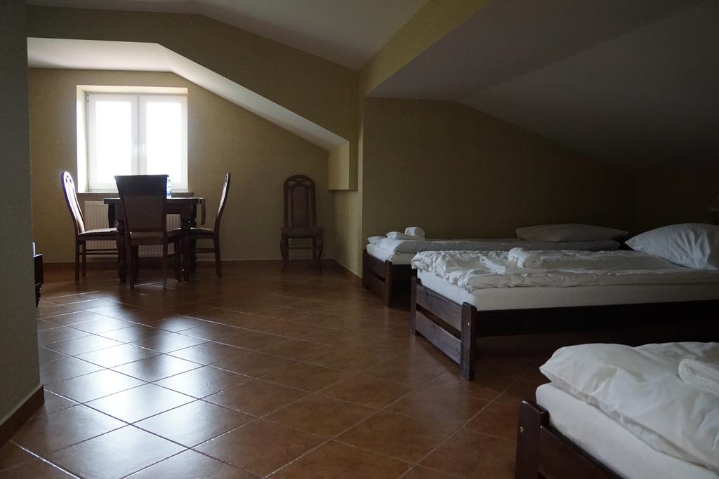 Bed and Breakfast Dwor Bartnika Narewka Exterior foto