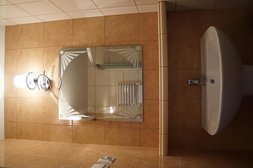 Bed and Breakfast Dwor Bartnika Narewka Exterior foto